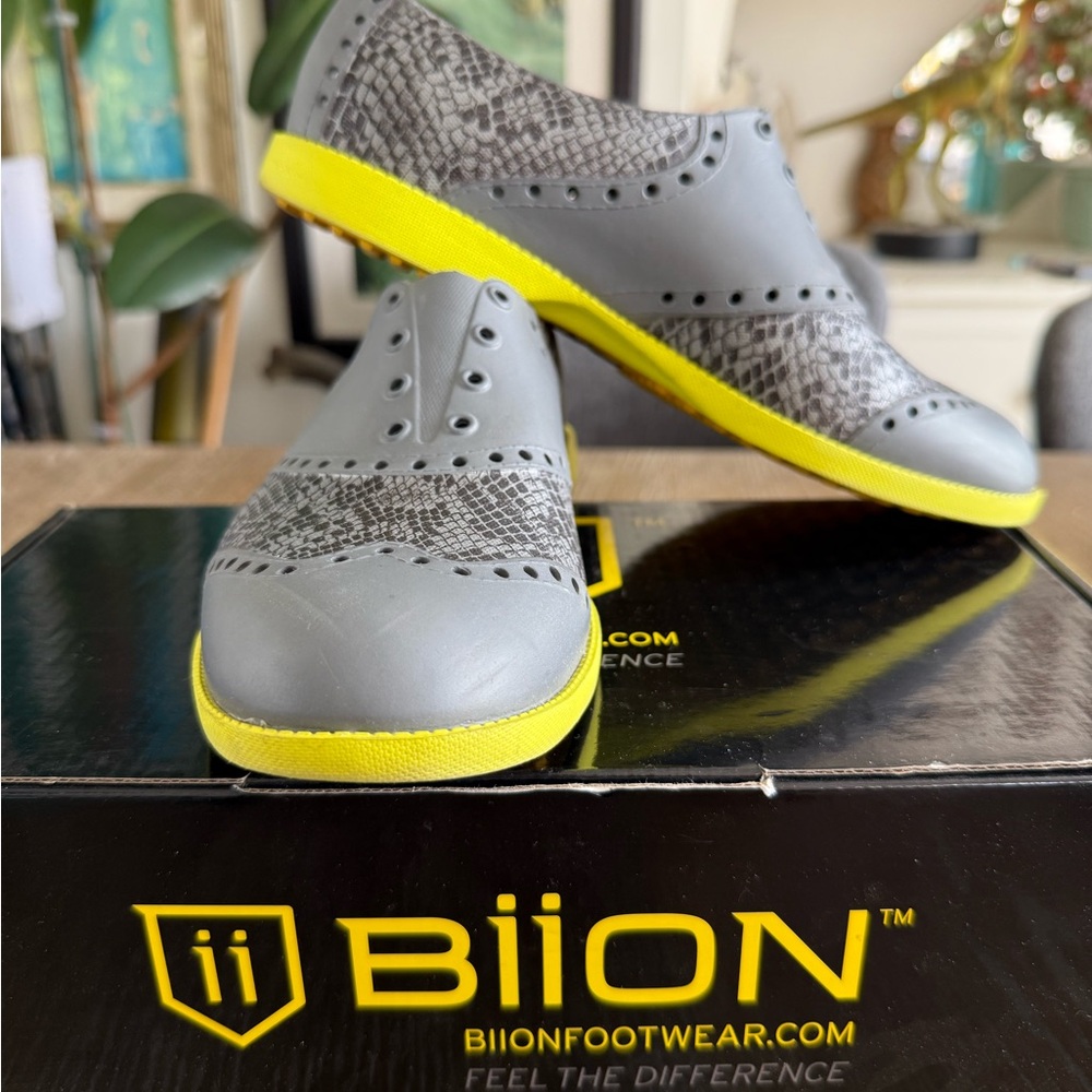 Biion Gray and Yellow Oxfords with Modern Wingtip Design